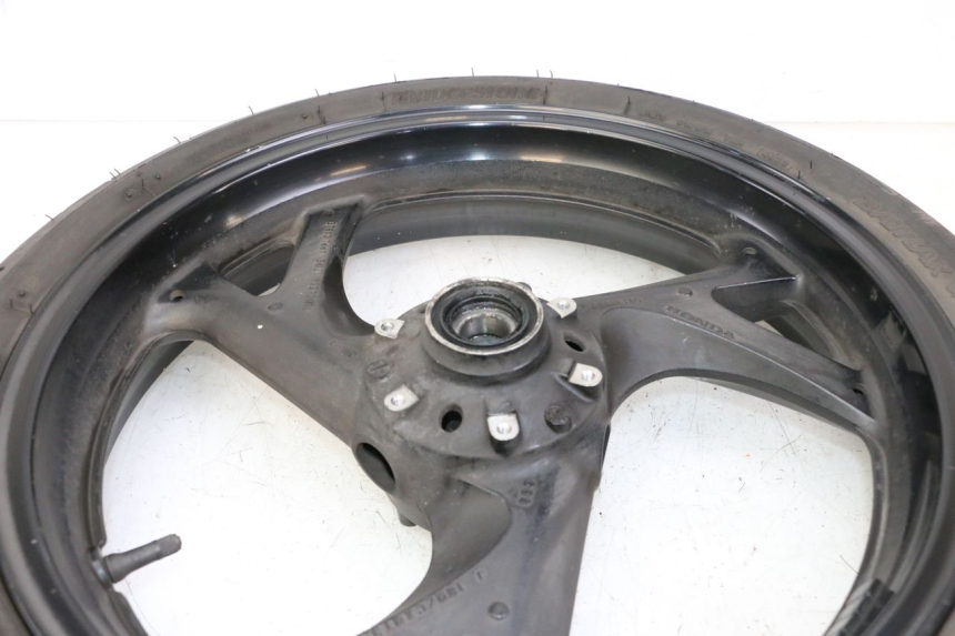 photo de CERCHIO ANTERIORE E PNEUMATICO HONDA ST PAN EUROPEAN 1300 (2002 - 2013)