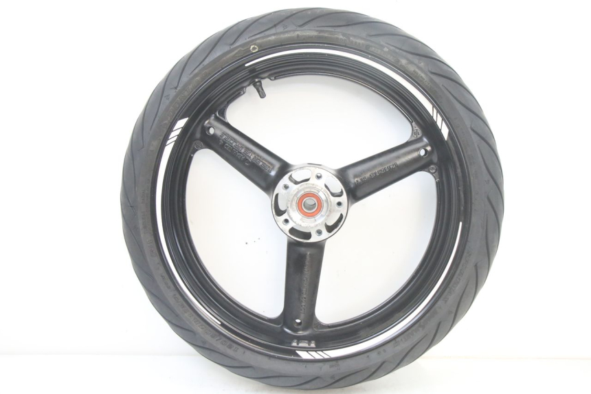 photo de CERCHIO ANTERIORE E PNEUMATICO SUZUKI GSF S BANDIT 600 (2000 - 2004)