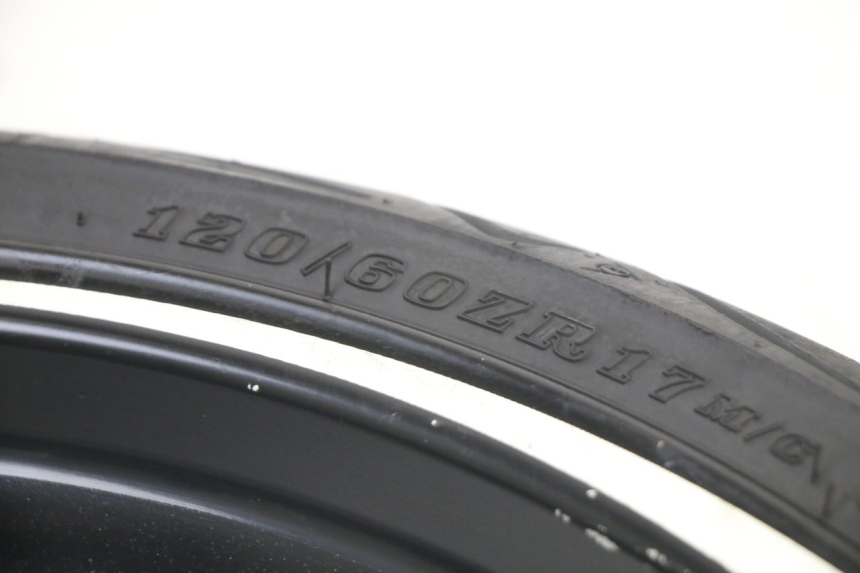 photo de CERCHIO ANTERIORE E PNEUMATICO SUZUKI GSF S BANDIT 600 (2000 - 2004)