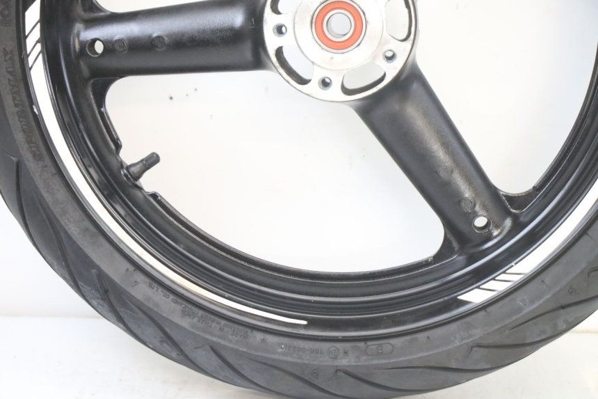 photo de CERCHIO ANTERIORE E PNEUMATICO SUZUKI GSF S BANDIT 600 (2000 - 2004)
