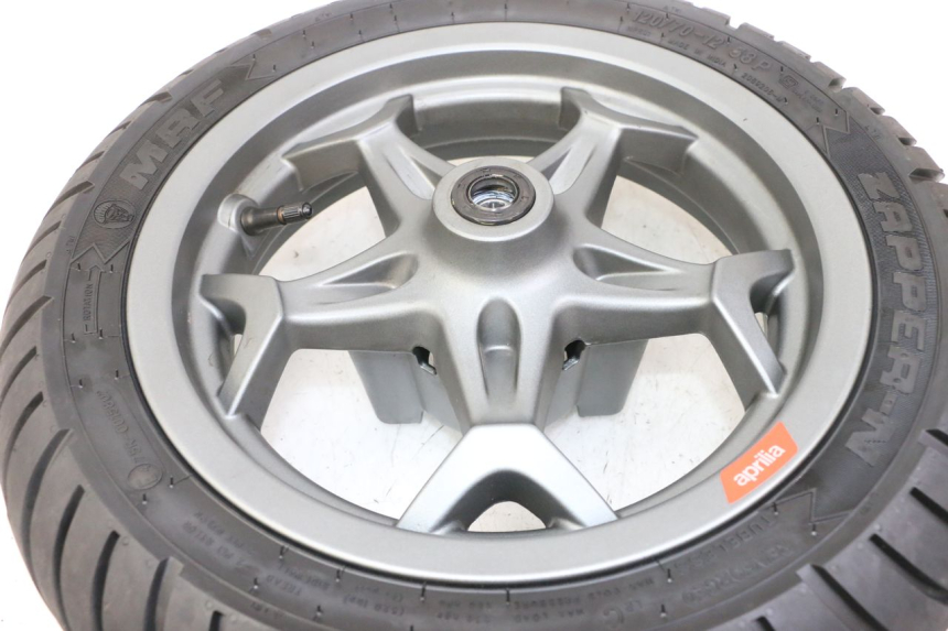 photo de CERCHIO ANTERIORE E PNEUMATICO APRILIA SXR 50 (2021 - 2023)