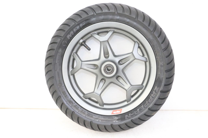photo de CERCHIO ANTERIORE E PNEUMATICO APRILIA SXR 50 (2021 - 2023)