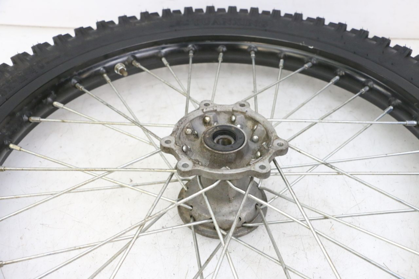 photo de CERCHIO ANTERIORE E PNEUMATICO SMALL MX THUNDER 250