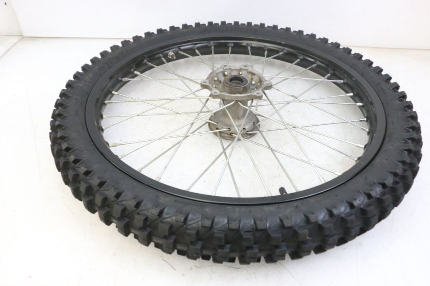 photo de CERCHIO ANTERIORE E PNEUMATICO SMALL MX THUNDER 250