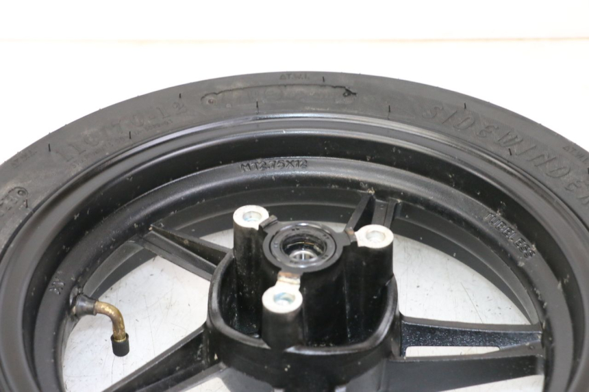 photo de CERCHIO ANTERIORE E PNEUMATICO TNT MOTOR BOSTON 4T 50 (2018 - 2025)