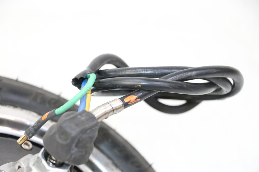 photo de CERCHIO ANTERIORE E PNEUMATICO DUALTRON VICTOR LIMITED 1