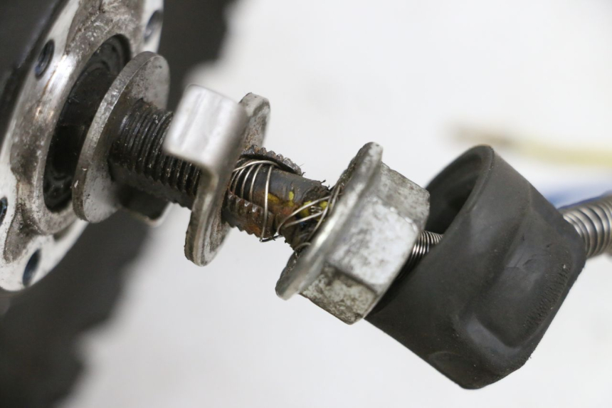 photo de CERCHIO ANTERIORE E PNEUMATICO DUALTRON VICTOR LIMITED 1