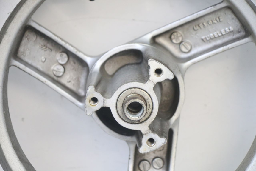 photo de CERCHIO ANTERIORE E PNEUMATICO PEUGEOT VIVACITY NEW 2T 50 (2008 - 2017)