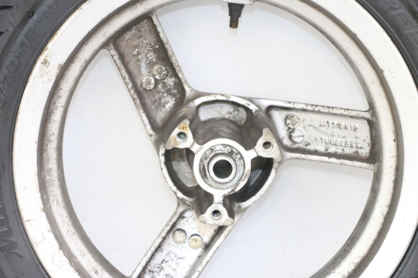 photo de CERCHIO ANTERIORE E PNEUMATICO PEUGEOT VIVACITY NEW 2T 50 (2008 - 2017)
