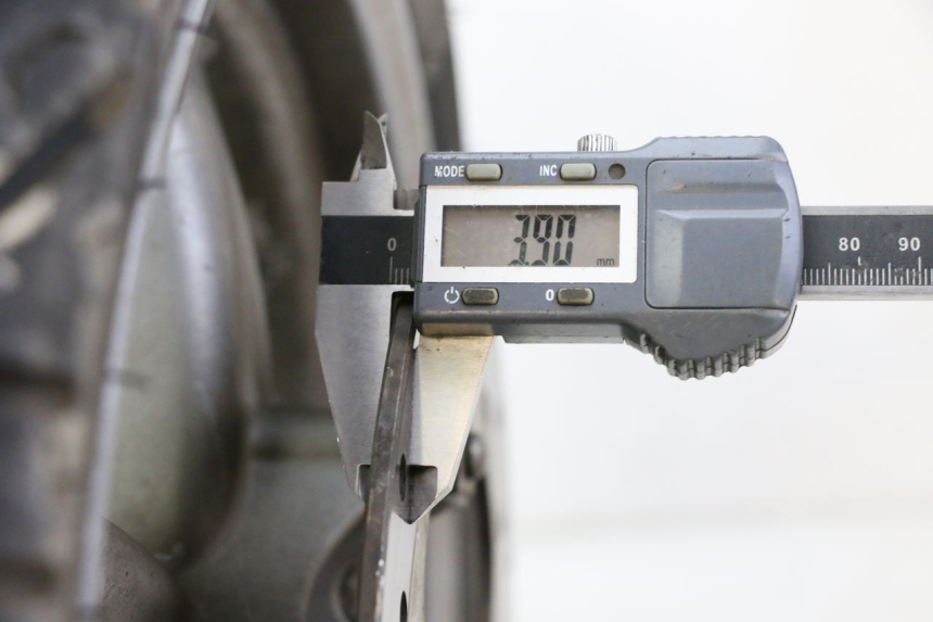 photo de CERCHIO ANTERIORE E PNEUMATICO PIAGGIO X9 EVOLUTION 125 (2003 - 2007)