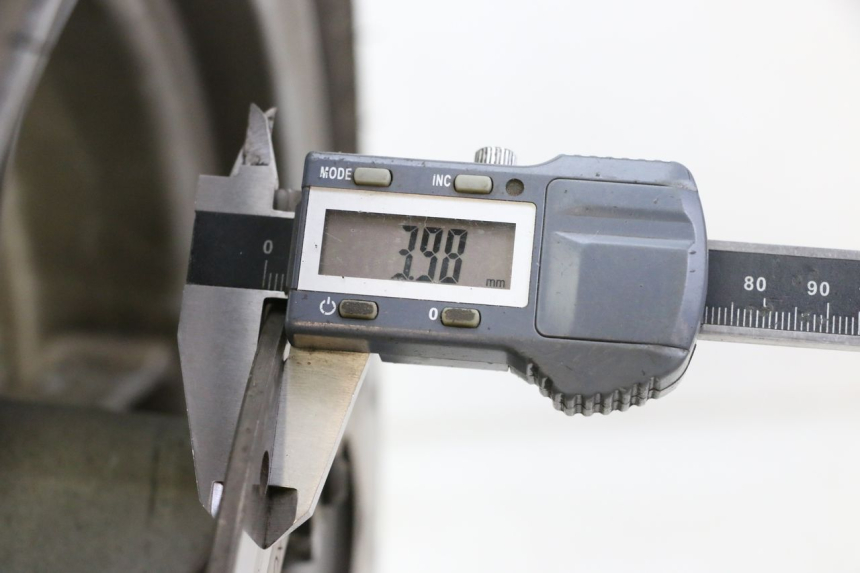 photo de CERCHIO ANTERIORE E PNEUMATICO PIAGGIO X9 EVOLUTION 125 (2003 - 2007)