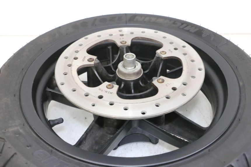 photo de CERCHIO ANTERIORE E PNEUMATICO PIAGGIO XEVO - X EVO 125 (2007 - 2016)
