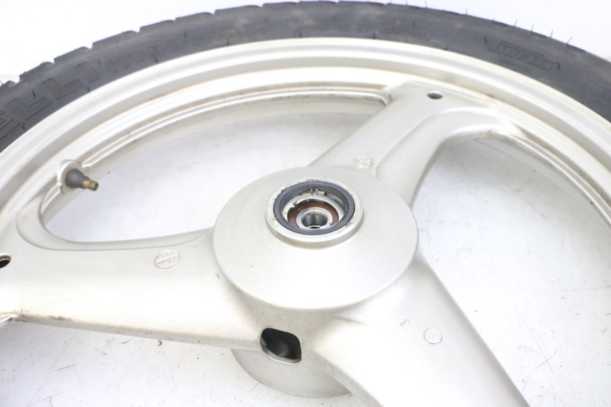 photo de CERCHIO ANTERIORE E PNEUMATICO HONDA XLV VARADERO 125 (2000 - 2006)