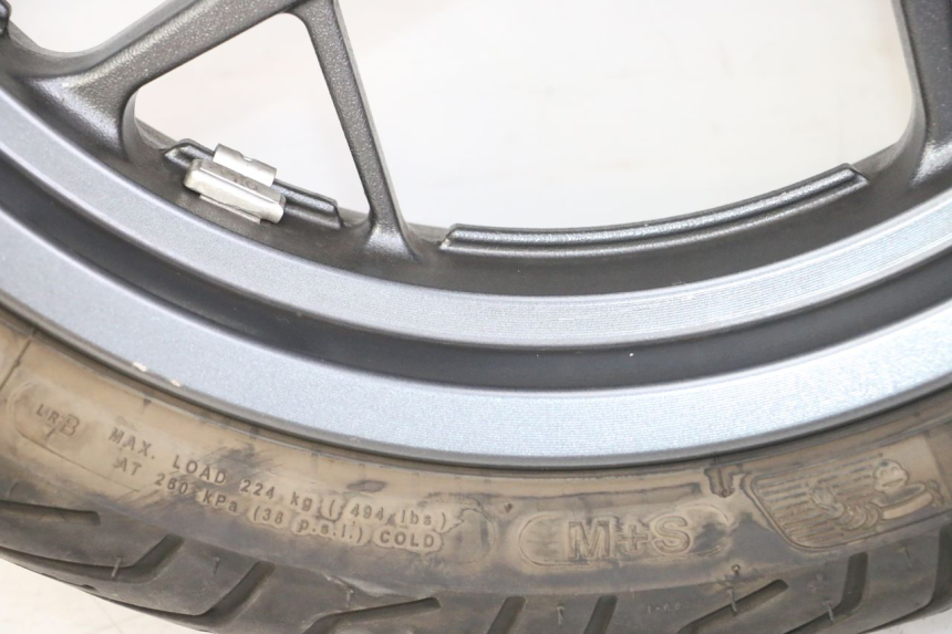photo de CERCHIO ANTERIORE E PNEUMATICO YAMAHA XMAX X-MAX 125 (2021 - 2025)