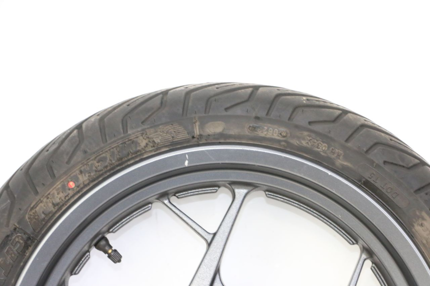 photo de CERCHIO ANTERIORE E PNEUMATICO YAMAHA XMAX X-MAX 125 (2021 - 2025)