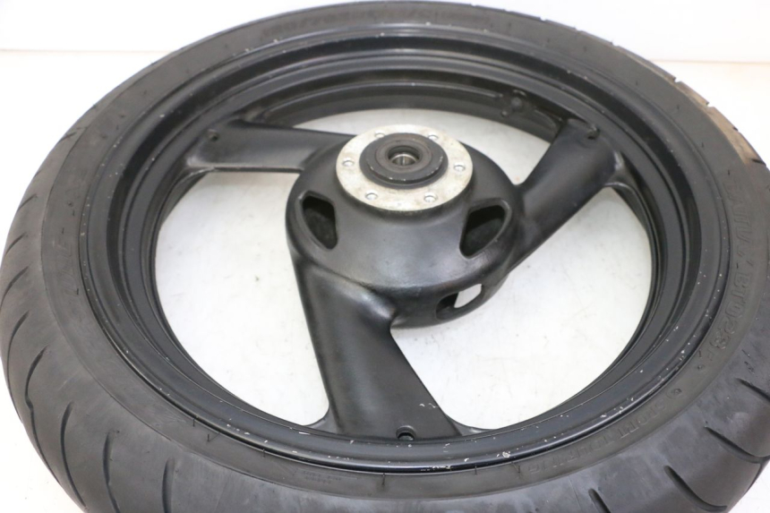 photo de CERCHIO ANTERIORE E PNEUMATICO YAMAHA FZS FAZER 600 (2001 - 2003)
