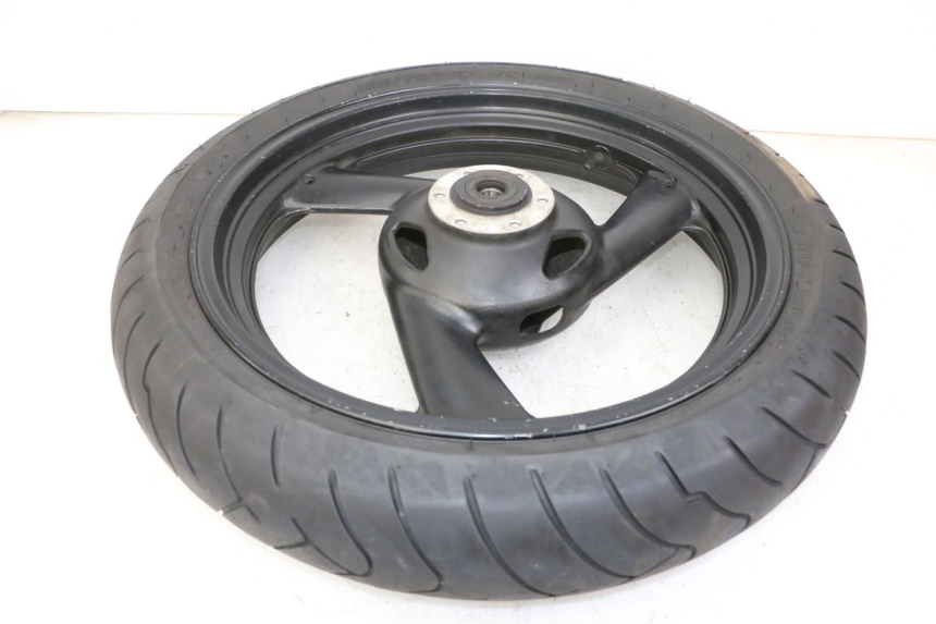 photo de CERCHIO ANTERIORE E PNEUMATICO YAMAHA FZS FAZER 600 (2001 - 2003)