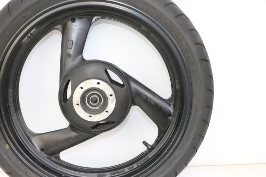 photo de CERCHIO ANTERIORE E PNEUMATICO YAMAHA FZS FAZER 600 (2001 - 2003)