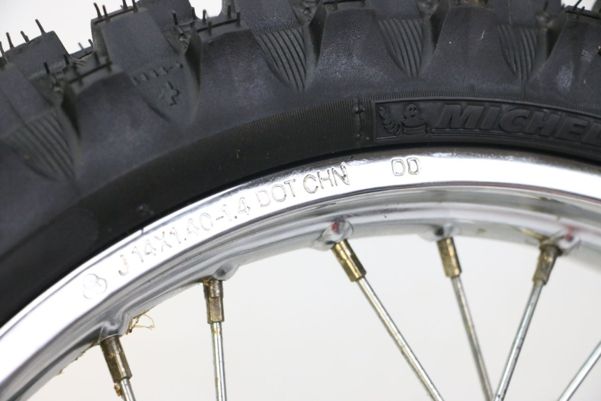photo de CERCHIO ANTERIORE E PNEUMATICO YAMAHA PW 80 (1983 - 2014)