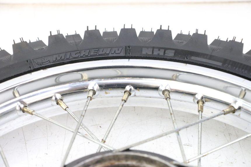 photo de CERCHIO ANTERIORE E PNEUMATICO YAMAHA PW 80 (1983 - 2014)