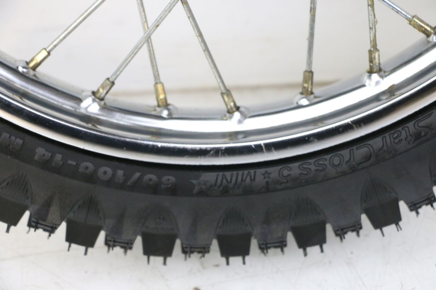 photo de CERCHIO ANTERIORE E PNEUMATICO YAMAHA PW 80 (1983 - 2014)