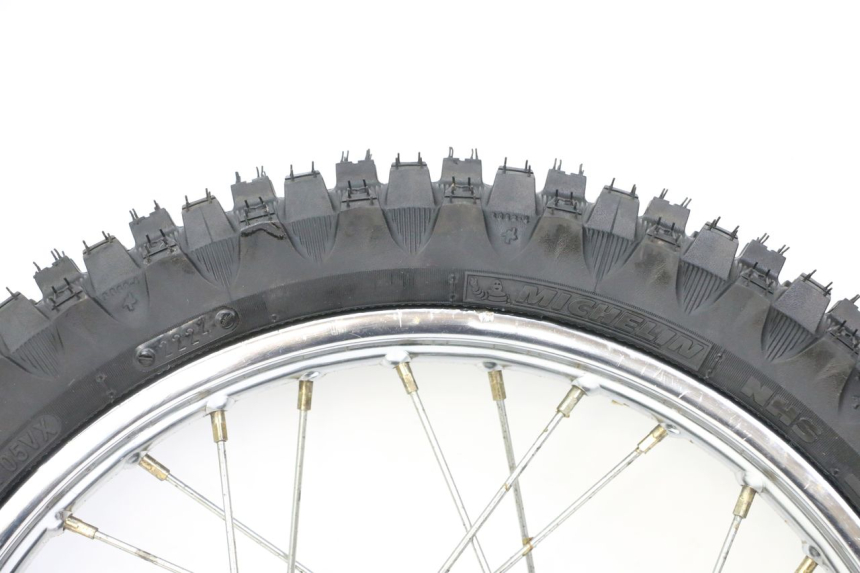 photo de CERCHIO ANTERIORE E PNEUMATICO YAMAHA PW 80 (1983 - 2014)
