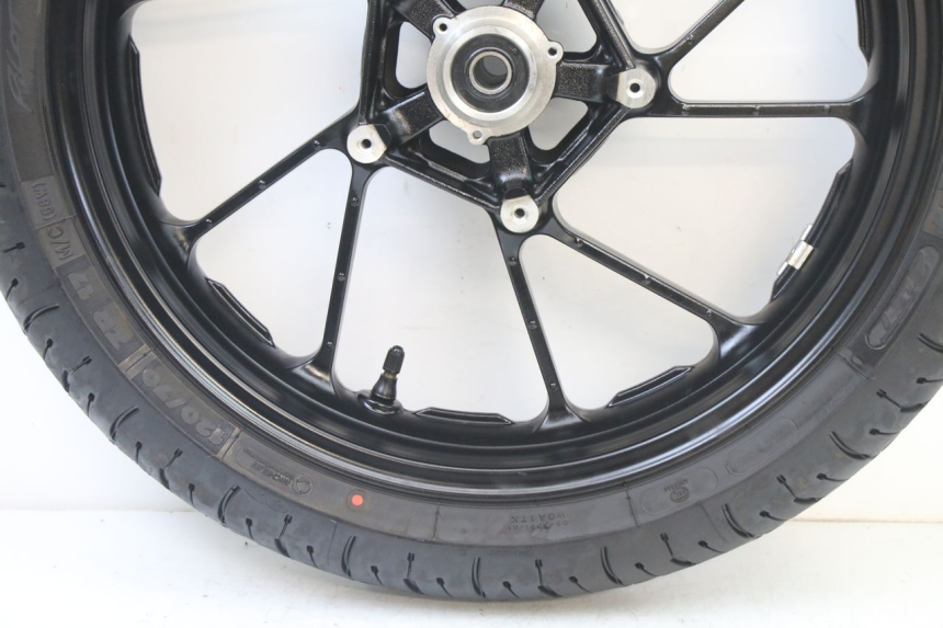 photo de CERCHIO ANTERIORE E PNEUMATICO YAMAHA TRACER 7 700 (2020 - 2024)