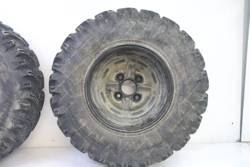 photo de CERCHIO ANTERIORE E PNEUMATICO YAMAHA YFM BRUIN 350 (2003 - 2009)