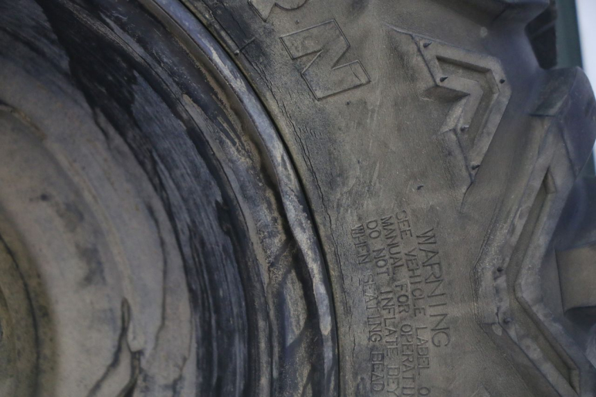 photo de CERCHIO ANTERIORE E PNEUMATICO YAMAHA YFM GRIZZLY 550 (2008 - 2015)