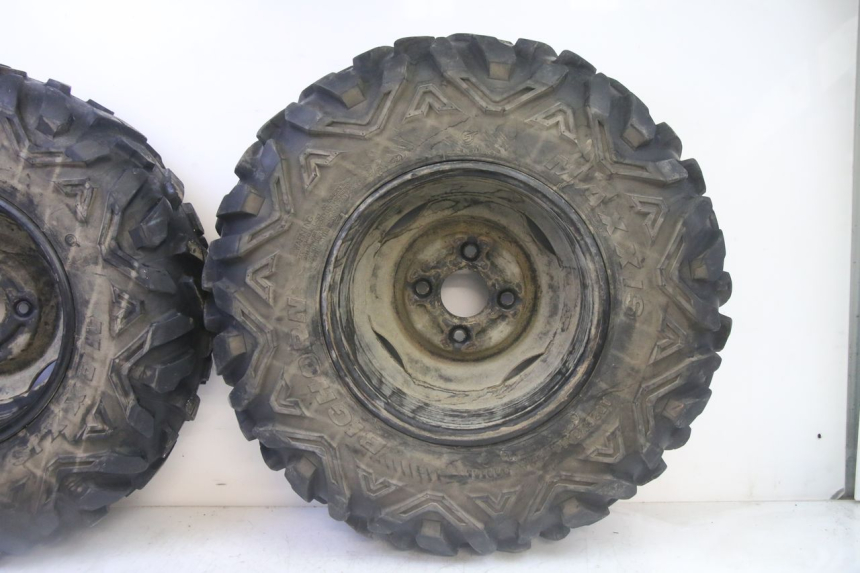 photo de CERCHIO ANTERIORE E PNEUMATICO YAMAHA YFM GRIZZLY 550 (2008 - 2015)