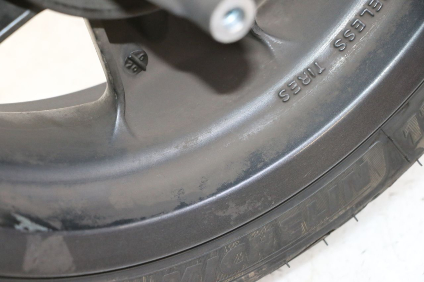 photo de CERCHIO ANTERIORE E PNEUMATICO YAMAHA YP MAJESTY 125 (2007 - 2010)