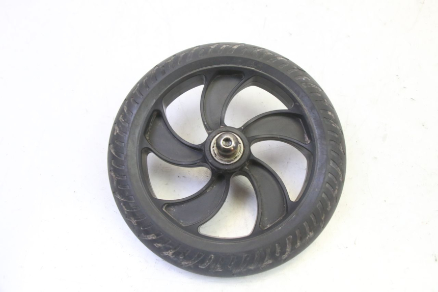 photo de CERCHIO ANTERIORE E PNEUMATICO MOOVWAY Z8 1