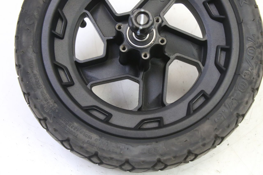 photo de CERCHIO ANTERIORE E PNEUMATICO SEGWAY NINEBOT ZT3 PRO 1