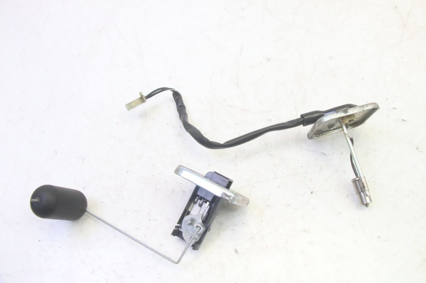 photo de INDICATORE LIVELLO CARBURANTE PIAGGIO FLY 4T 50 (2013 - 2017) - Zoom sullo stato d'uso