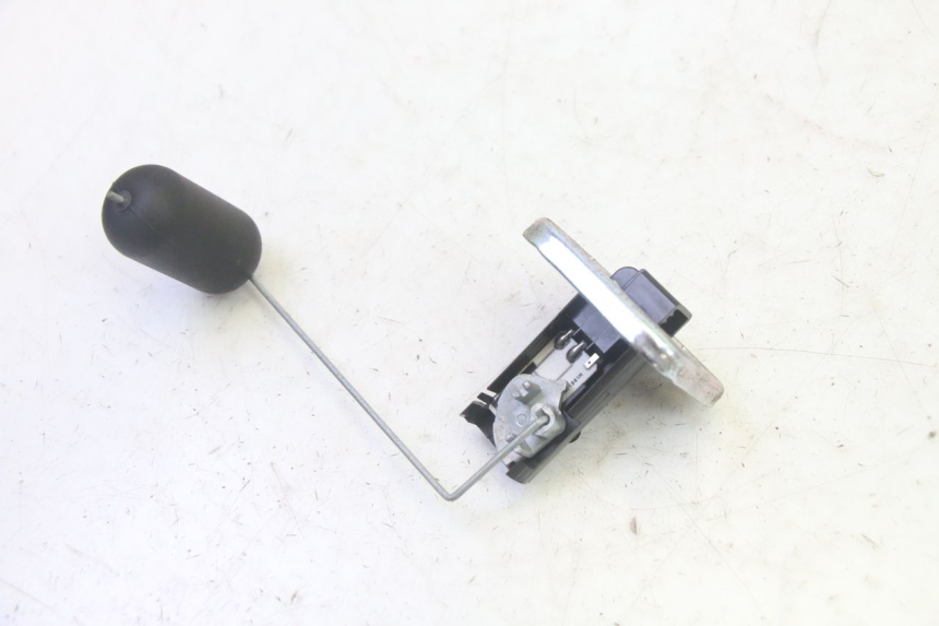 photo de INDICATORE LIVELLO CARBURANTE PIAGGIO FLY 4T 50 (2013 - 2017) - Altra angolazione