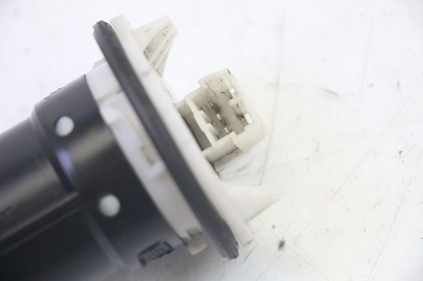 photo de INDICATORE LIVELLO CARBURANTE PIAGGIO MP3 LT 400 (2007 - 2012) - Dettaglio del componente