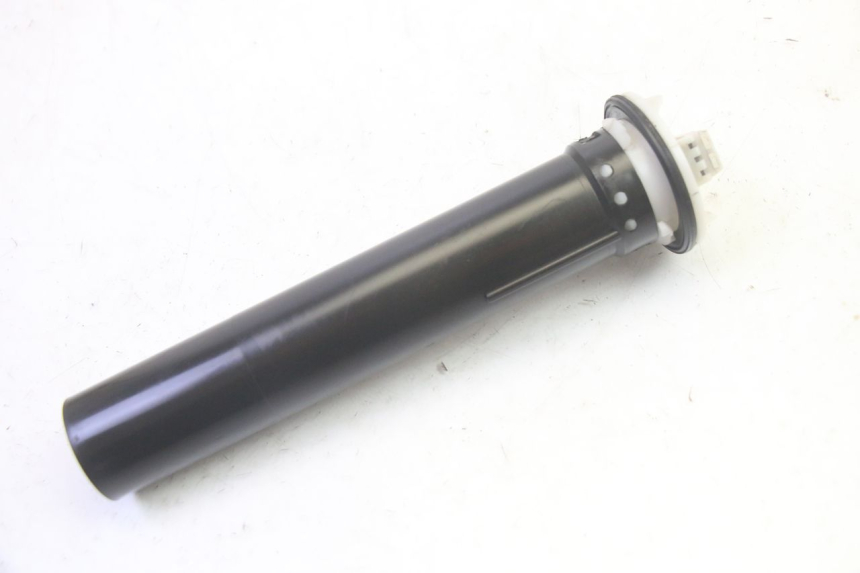 photo de INDICATORE LIVELLO CARBURANTE PIAGGIO MP3 LT 400 (2007 - 2012) - Altra angolazione