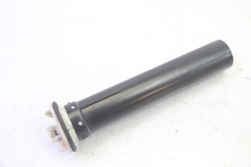 photo de INDICATORE LIVELLO CARBURANTE PIAGGIO MP3 RL 250 (2007 - 2010) - Altra angolazione