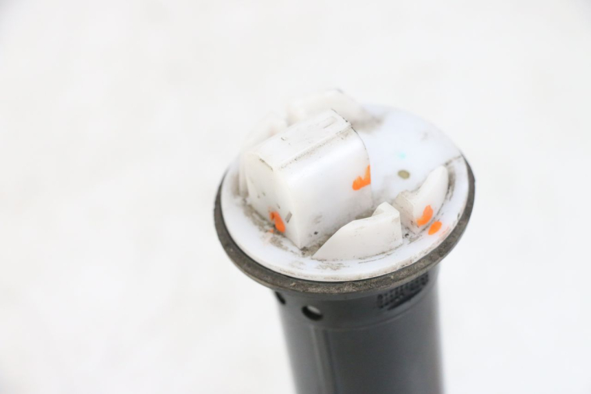 photo de SERBATOIO GALLEGGIANTE PEUGEOT SPEEDFIGHT 4 4T EFI 50 (2021 - 2025) - Altra angolazione