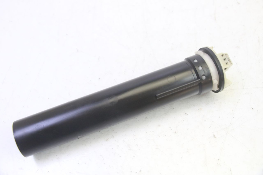 photo de INDICATORE LIVELLO CARBURANTE PIAGGIO X8 125 (2004 - 2007) - Zoom sullo stato d'uso