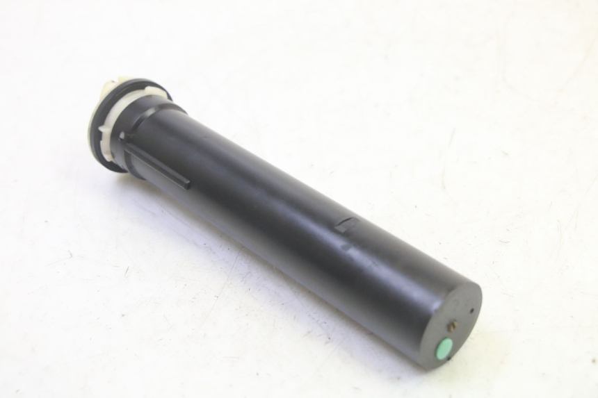 photo de INDICATORE LIVELLO CARBURANTE PIAGGIO X8 125 (2004 - 2007) - Primo piano tecnico