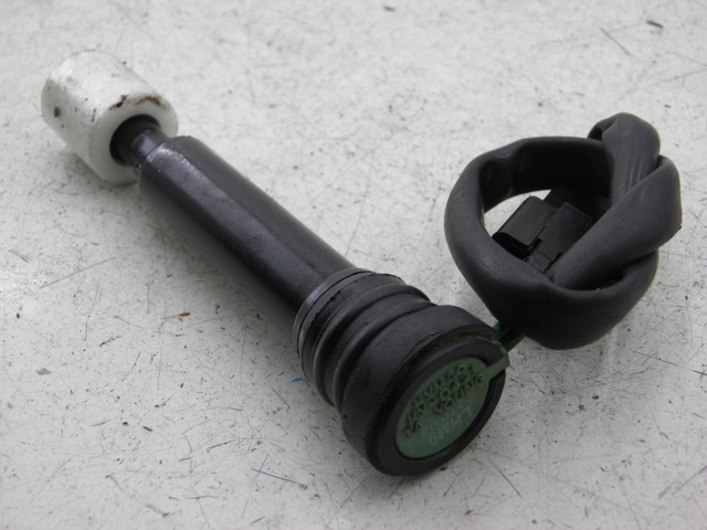 photo de Livello dell'olio nel serbatoio KYMCO AGILITY RS 2T 50 (2009 - 2013) - Zoom sullo stato d'uso