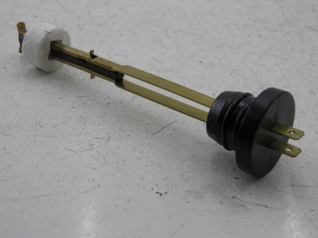 photo de LIVELLO OLIO SERBATOIO PEUGEOT ELYSTAR 50 (2002 - 2014)