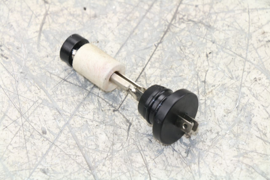 photo de Livello dell'olio nel serbatoio PEUGEOT JET FORCE TSDI 50 (2003 - 2009)