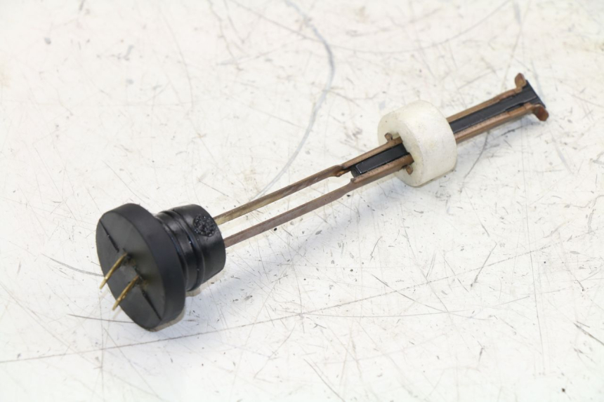 photo de LIVELLO OLIO SERBATOIO PEUGEOT TREKKER 50 (1998 - 2004)