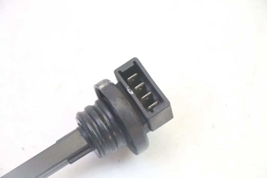 photo de LIVELLO OLIO SERBATOIO PIAGGIO VESPA S 2T 50 (2007 - 2014)