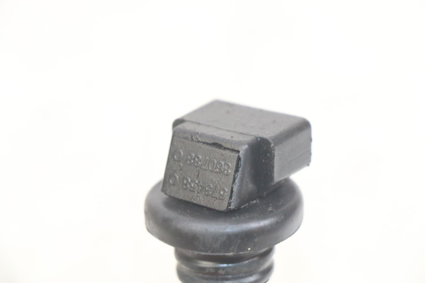 photo de LIVELLO OLIO SERBATOIO PIAGGIO ZIP 2T 50 (2009 - 2019)