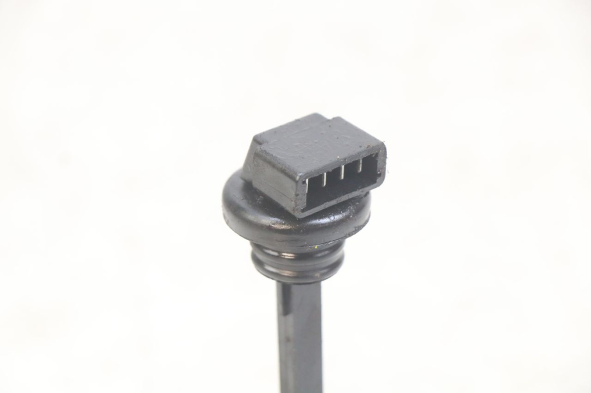 photo de LIVELLO OLIO SERBATOIO PIAGGIO ZIP 2T 50 (2009 - 2019)