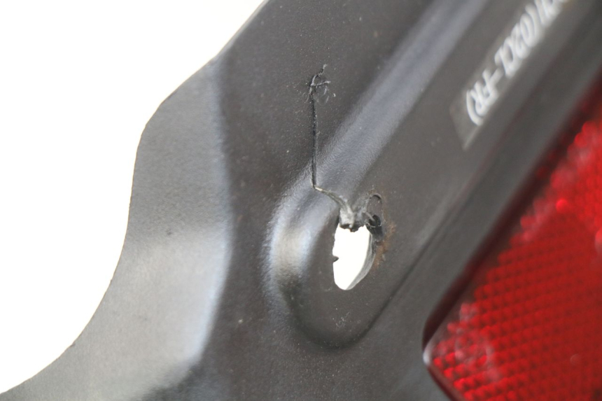 photo de GIUNZIONE PARAFANGO POSTERIORE KYMCO AGILITY FR 2T 50 (2012 - 2017)