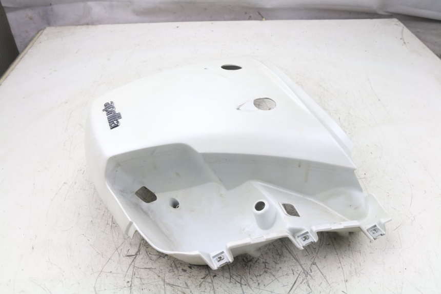 photo de Giunzione carenatura posteriore APRILIA ATLANTIC S 125 (2010 - 2013)